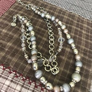 White House black market necklace